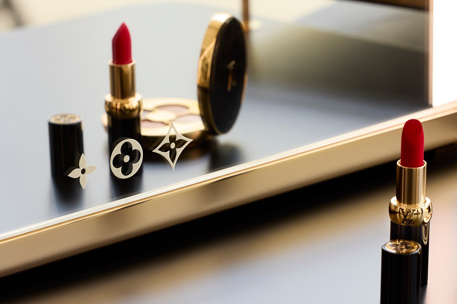 La Beauté Louis Vuitton_ Campaign BTS_© Louis Vuitton Malletier (9).jpg