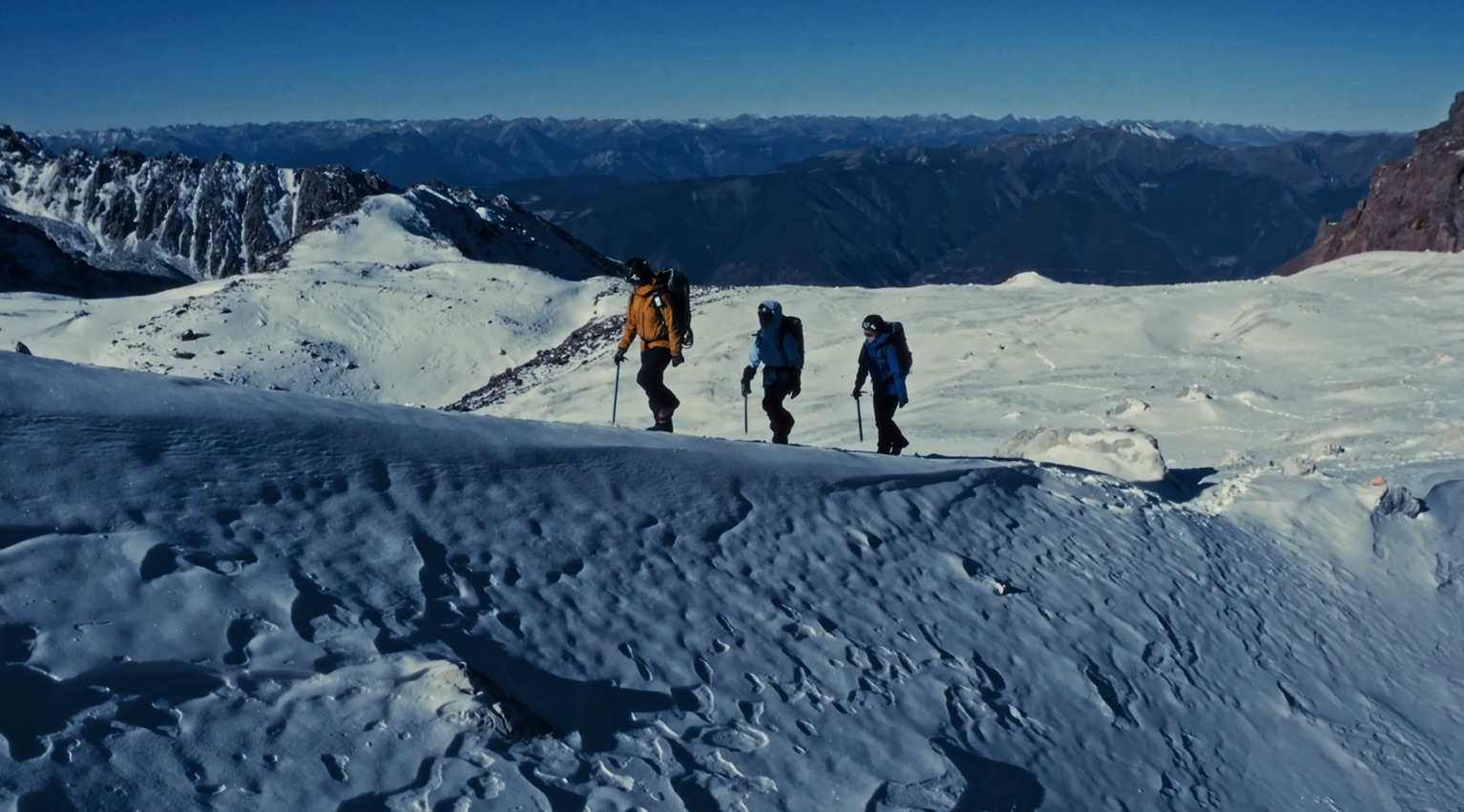 1772106066486469.jpg 24她攀.jpg