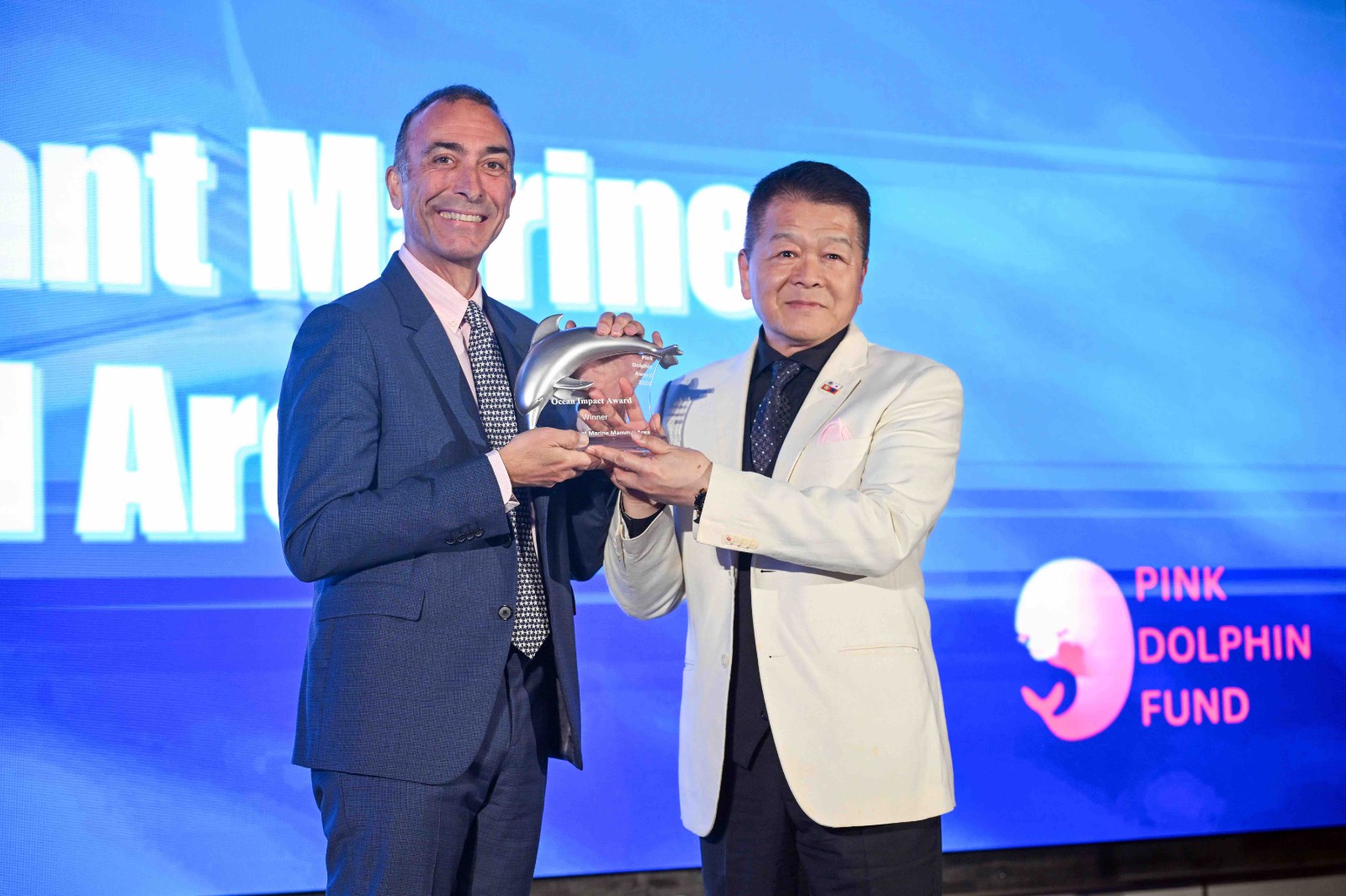 1775030053137030.jpg Pink Dolphin Award 7.jpg